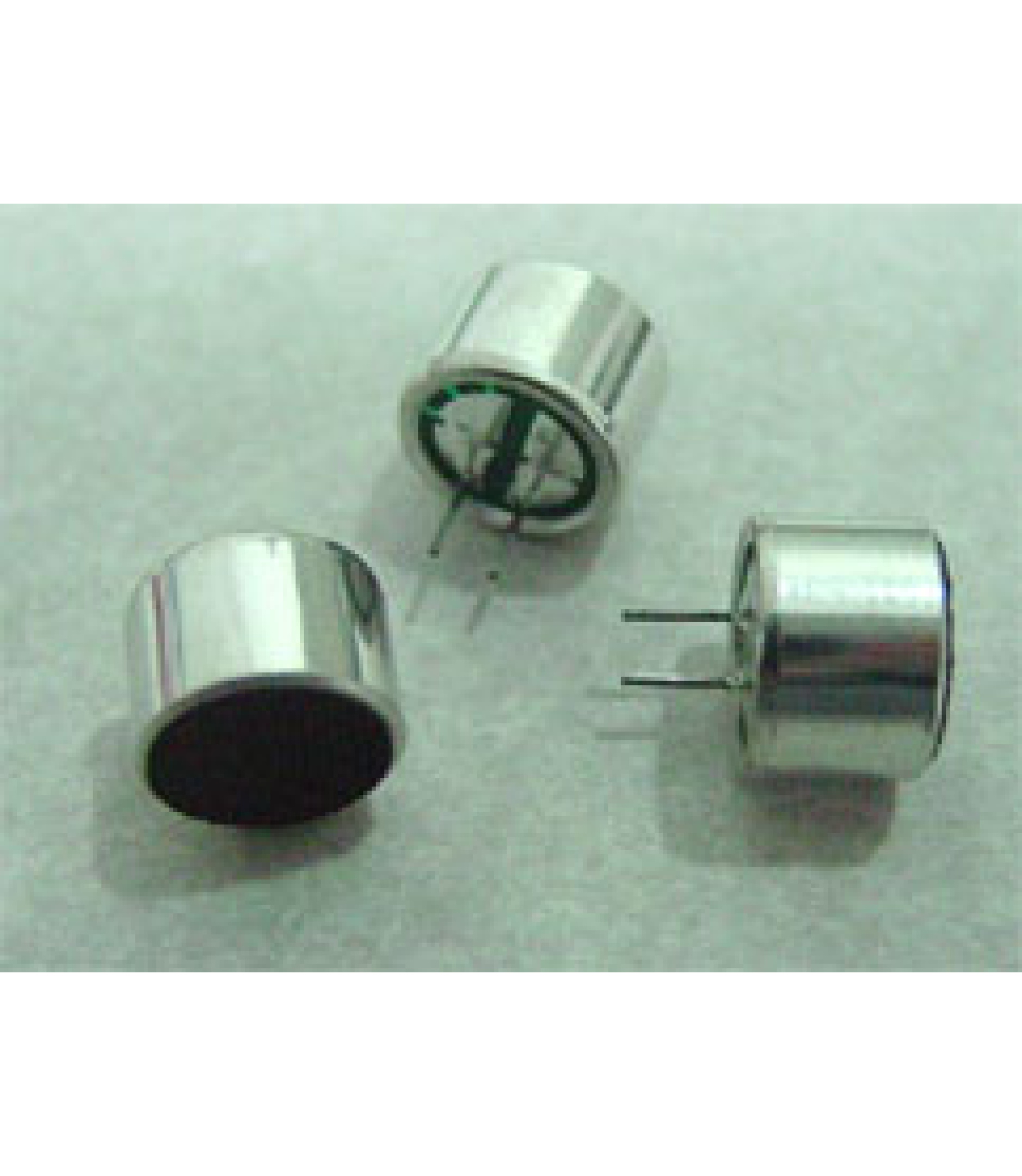 Electronic component image of 1.5K Ohm Condenser Microphone 1.5V for audio applications.