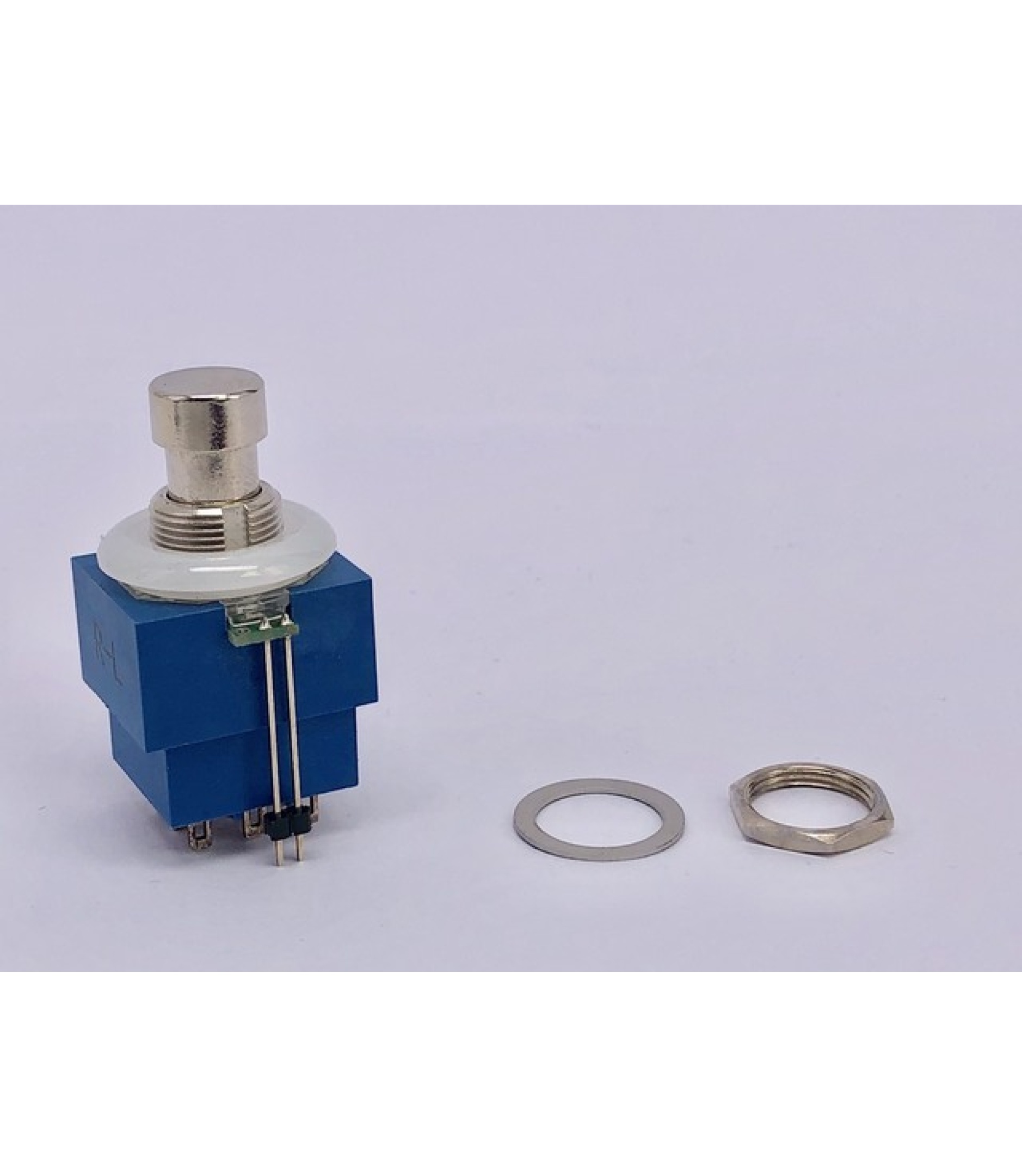 Electronic component image of 3PDT Illuminated Push Button Foot Switch with Blue LED for circuit design.