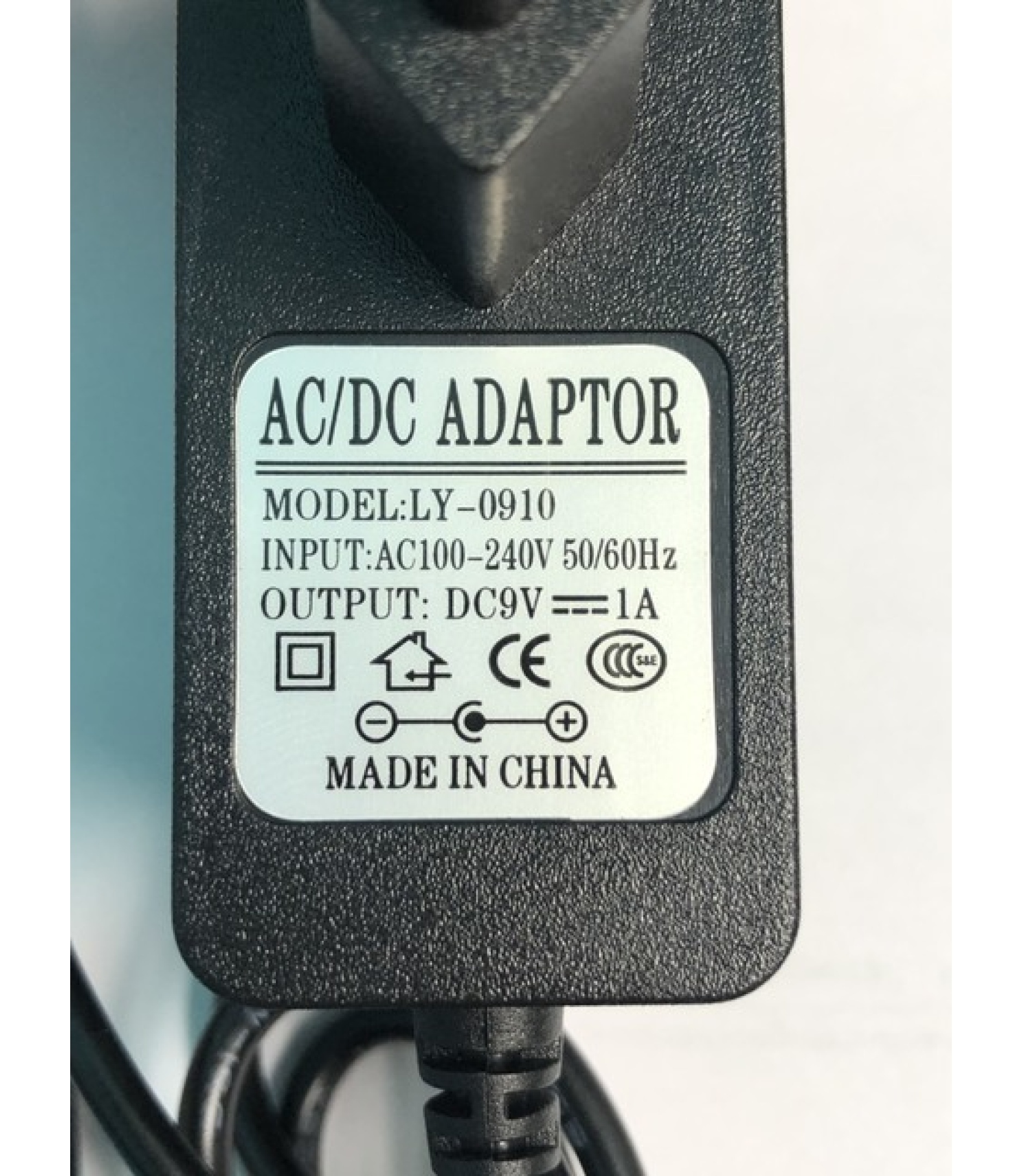 LY-0910 AC 100V-240V to DC 9V 1A Power Supply Converter Adapter EU plug with LED indicator