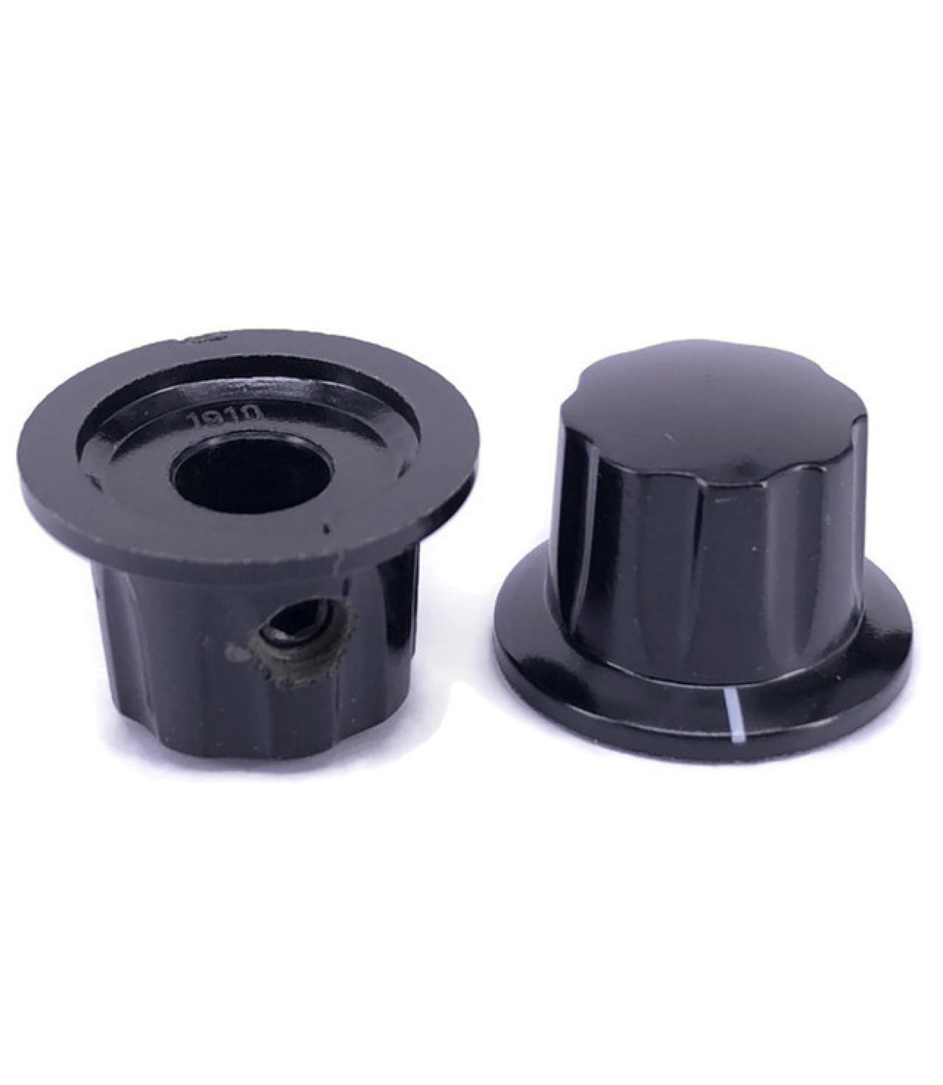 Daka-Ware Skirted Control Knob 19x13mm Shaft 6.4mm